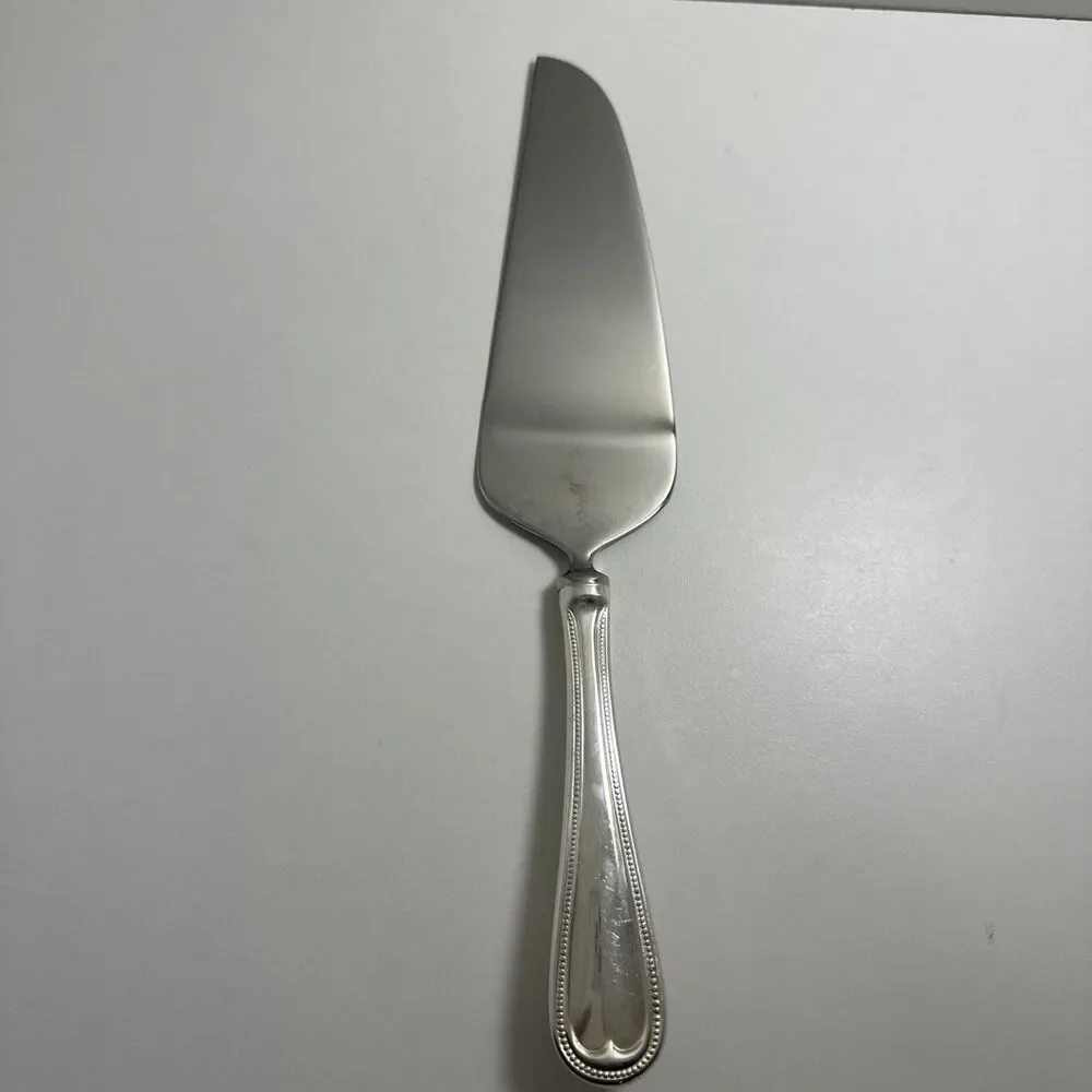 Reed & Barton Beaded English Gentry Silverplate Pie Cake Server 10-3/4